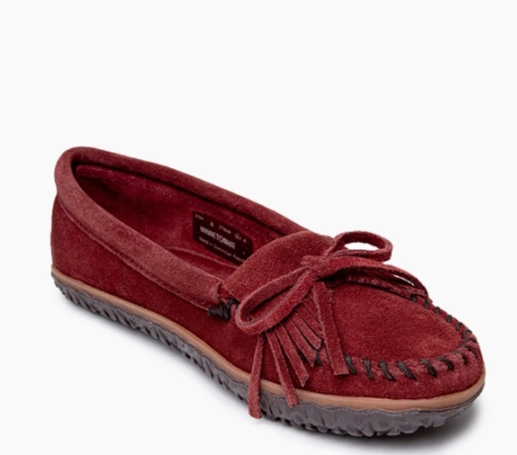 Minnetonka Ladies Kilty Tread Moccasin 379A