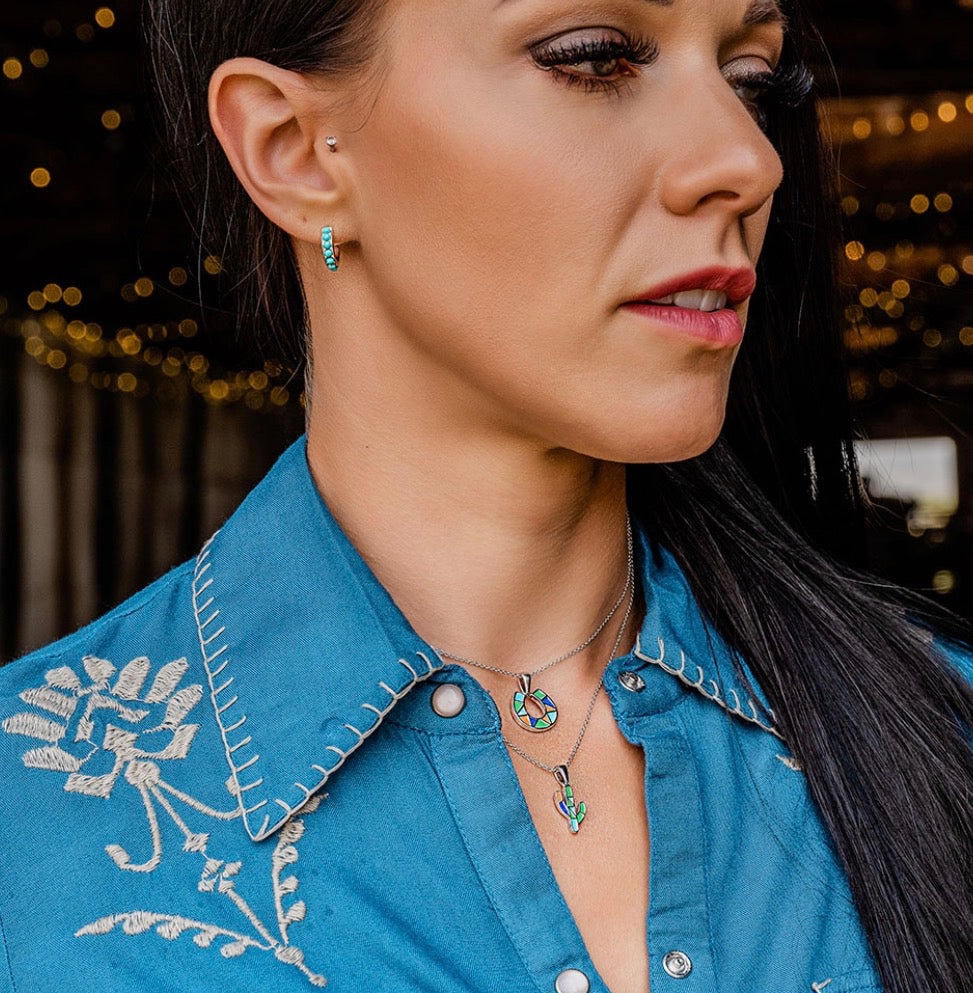 Montana Silversmiths Earrings Studded in Turquoise Mini ER4802