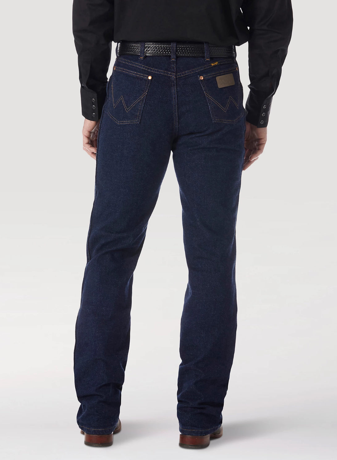 WRANGLER® COWBOY CUT® BOOTCUT STRETCH REGULAR FIT JEAN IN NAVY 947STR