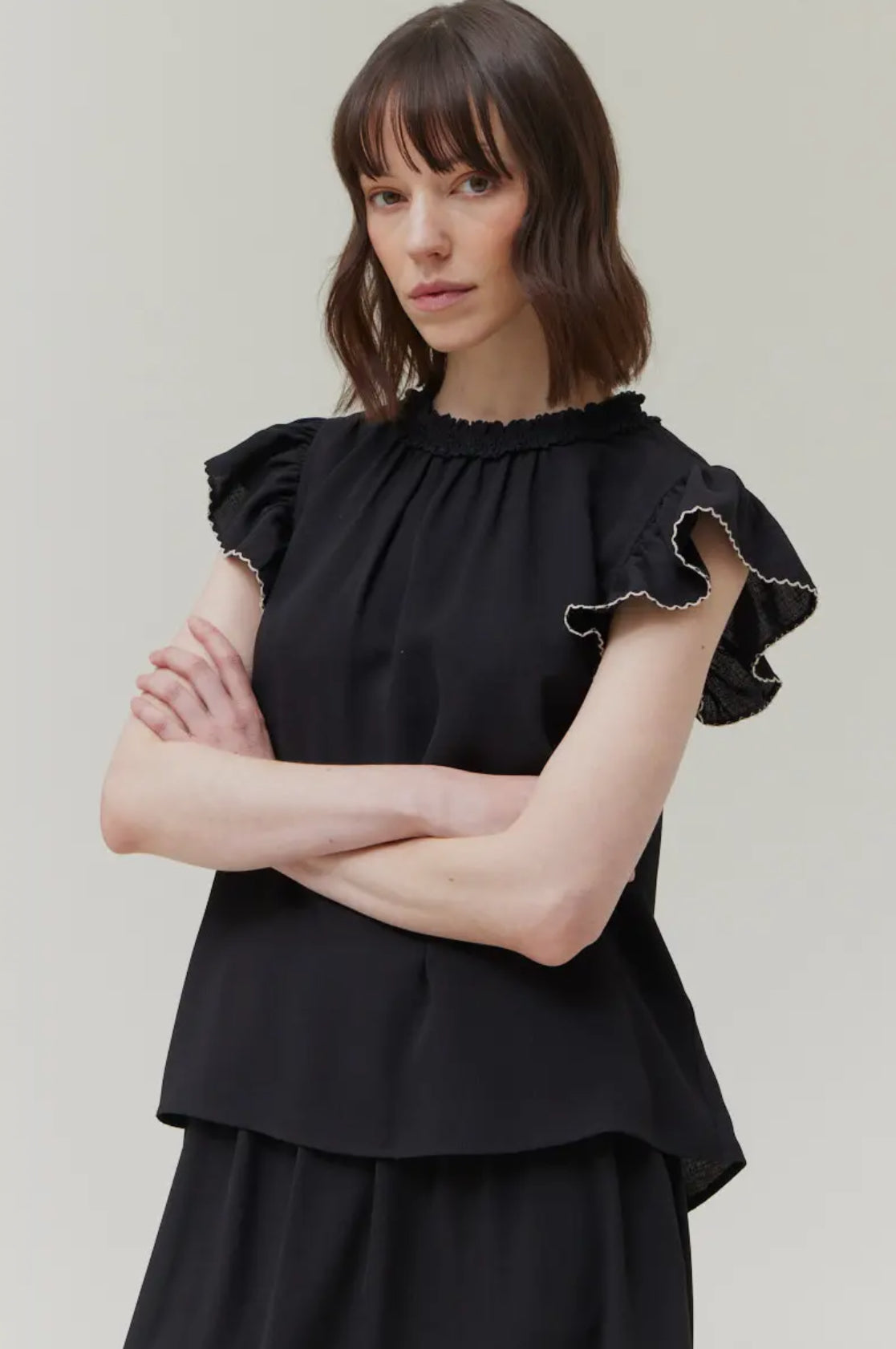 Loose Fit Fluttering Ruffles Top 4201B1V