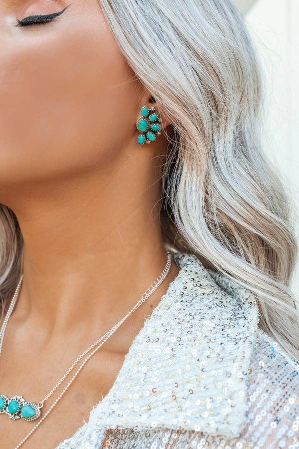 Cute Little Half Cluster Blossom Earrings ERJ2054