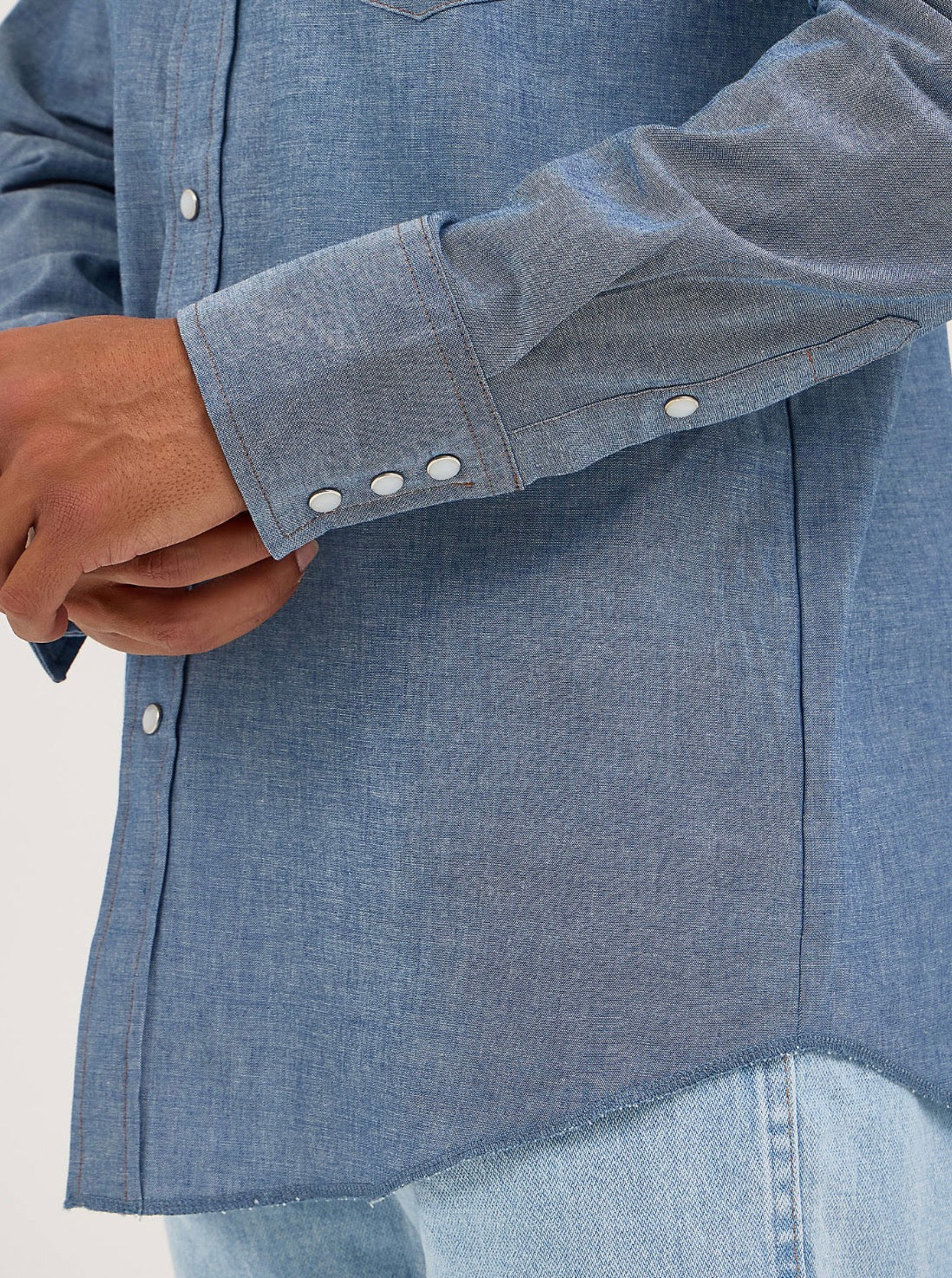 Wrangler Men's Long Sleeve Chambray Snap Western Work Shirt - 70136MW