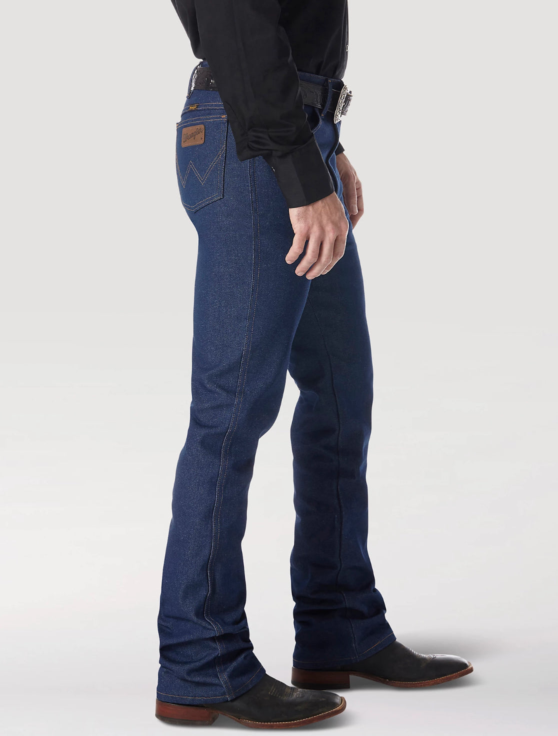 WRANGLER®  COWBOY CUT® BOOTCUT JEAN RIGID - SLIM FIT JEAN IN NAVY 935NAV