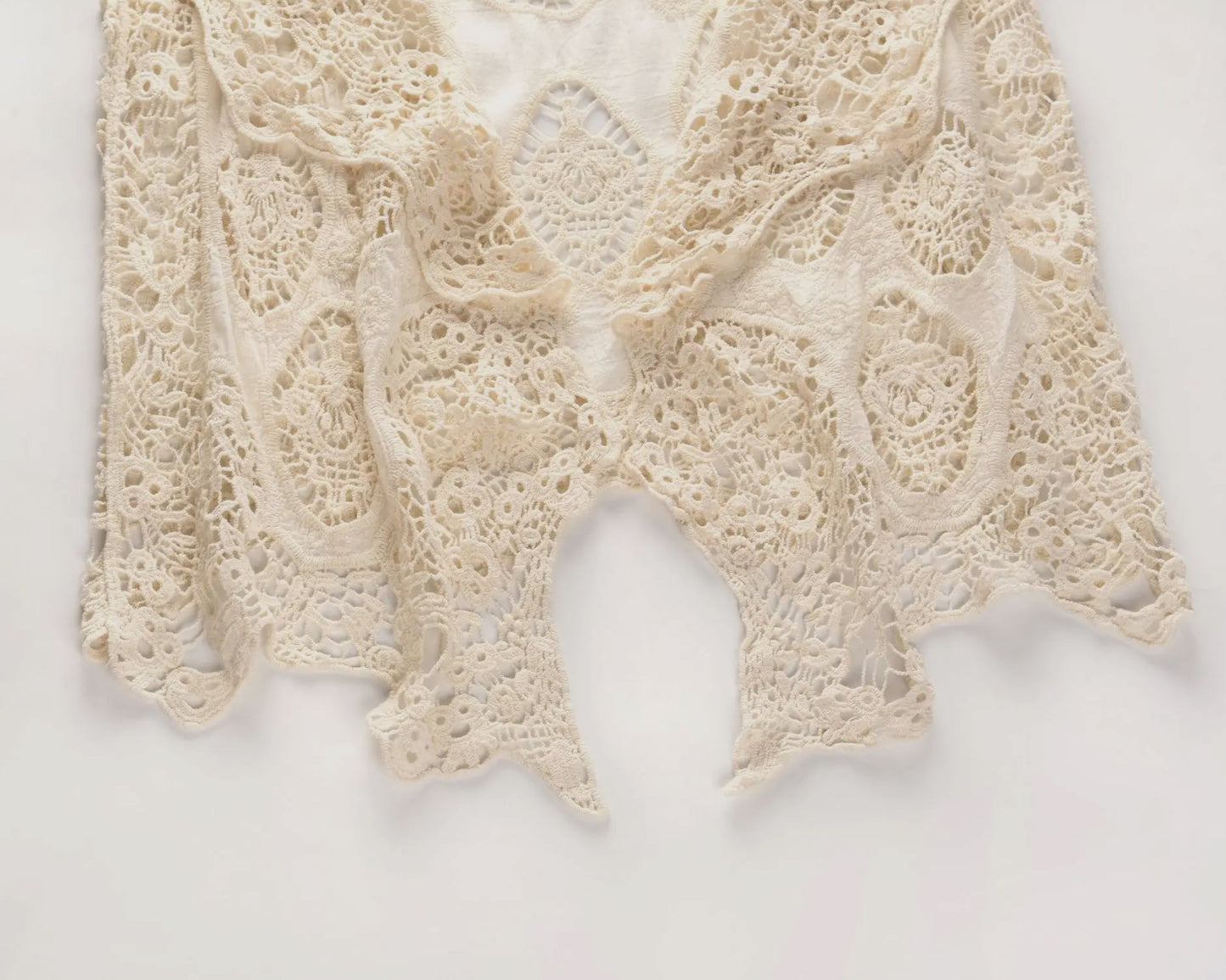 Sleeveless Lace Cardigan Black or Cream RCJW20852
