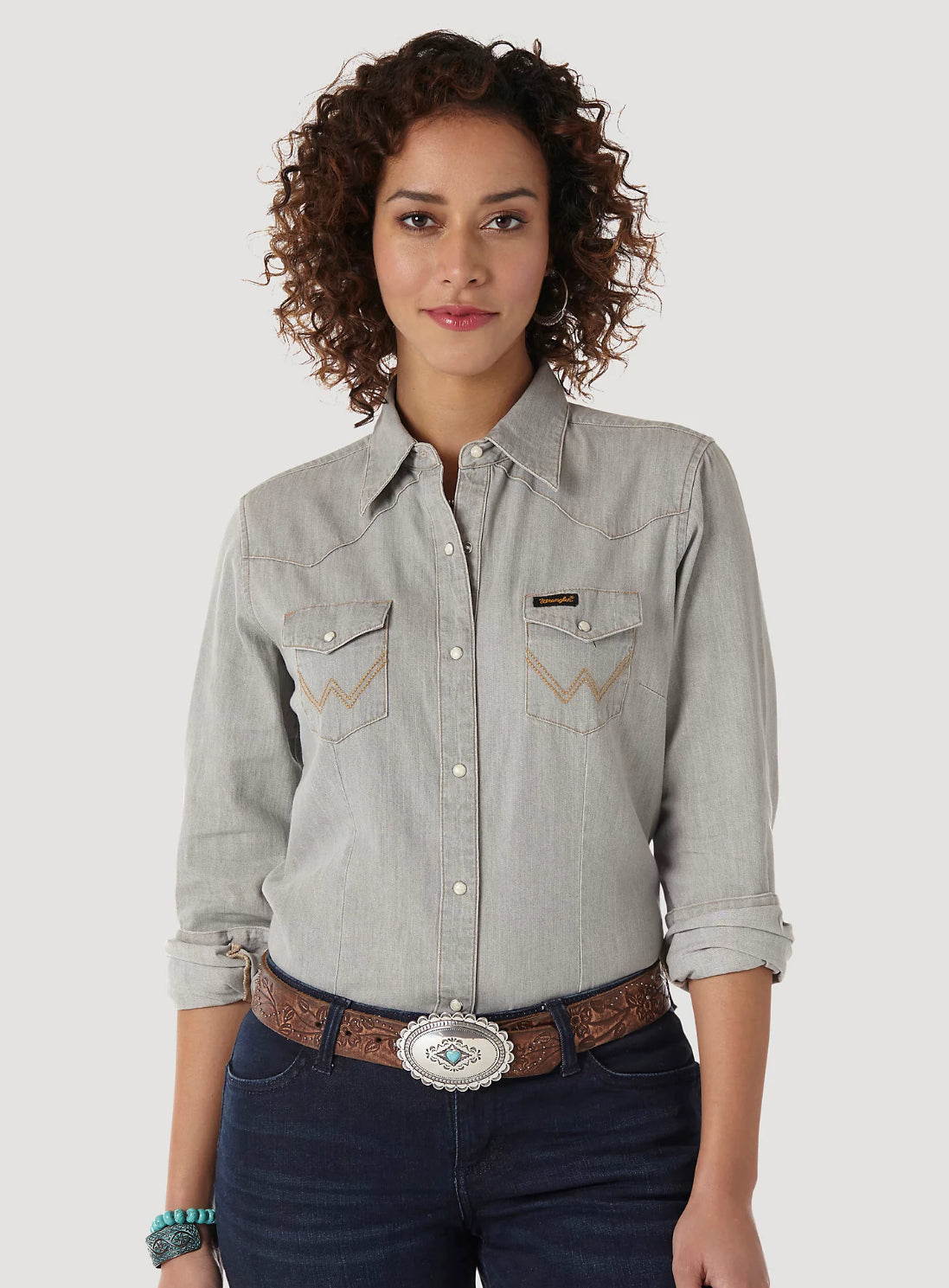 Wrangler WOMEN’S LONG SLEEVE WESTERN SNAP IN GREY DENIM LW3961D