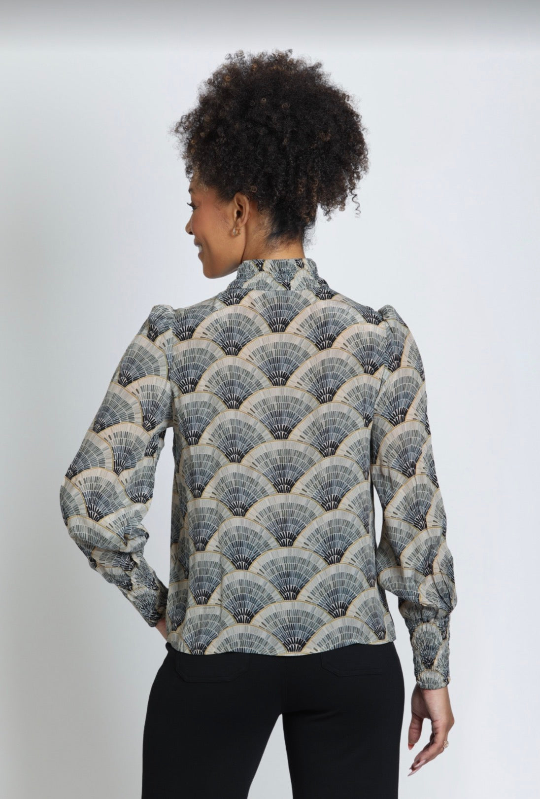 APNY Puff Sleeve Blouse With Ruched Detail T47P