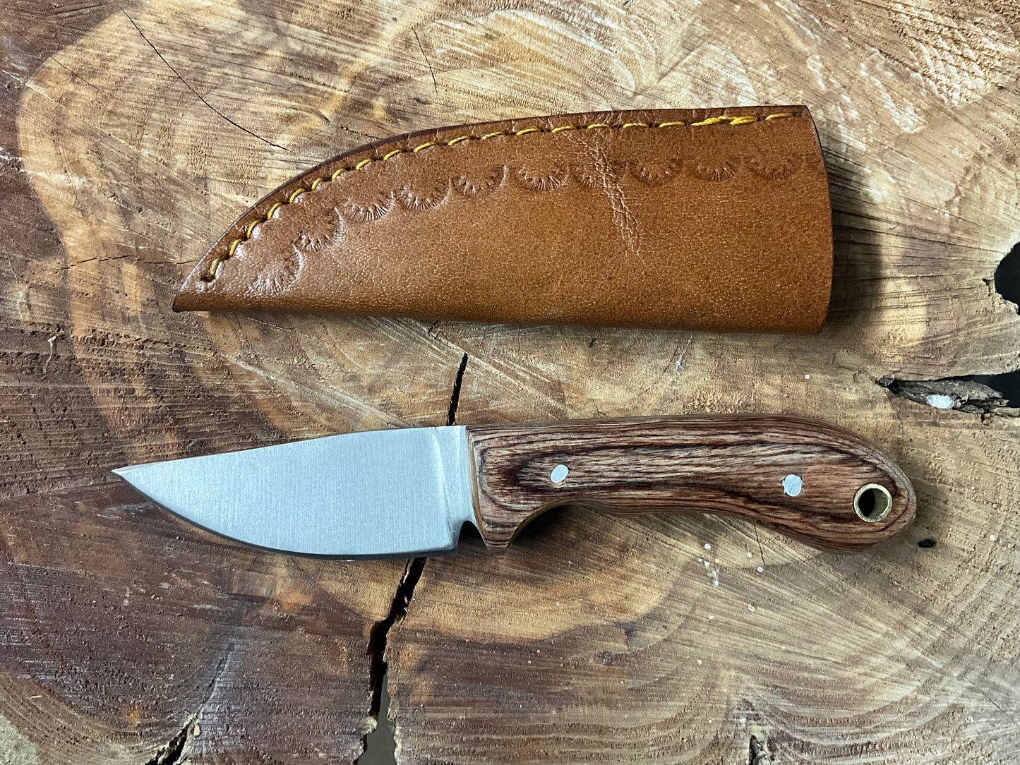 Knife 210905