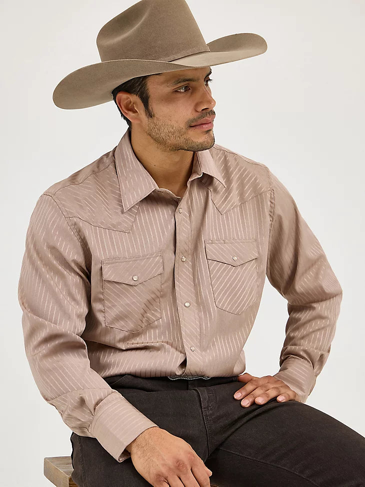 Wrangler Men’s Long Sleeve Dobby Strip Shirt 1075742TN