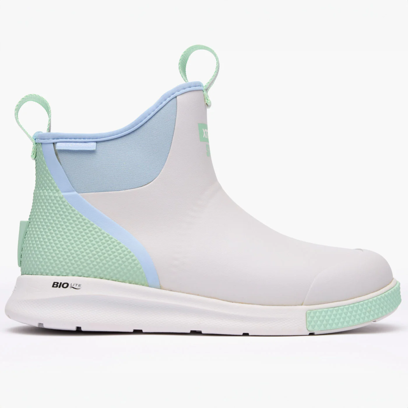 XTRATUF WOMEN’S 6 in ANKLE DECK BOOT XADSW110