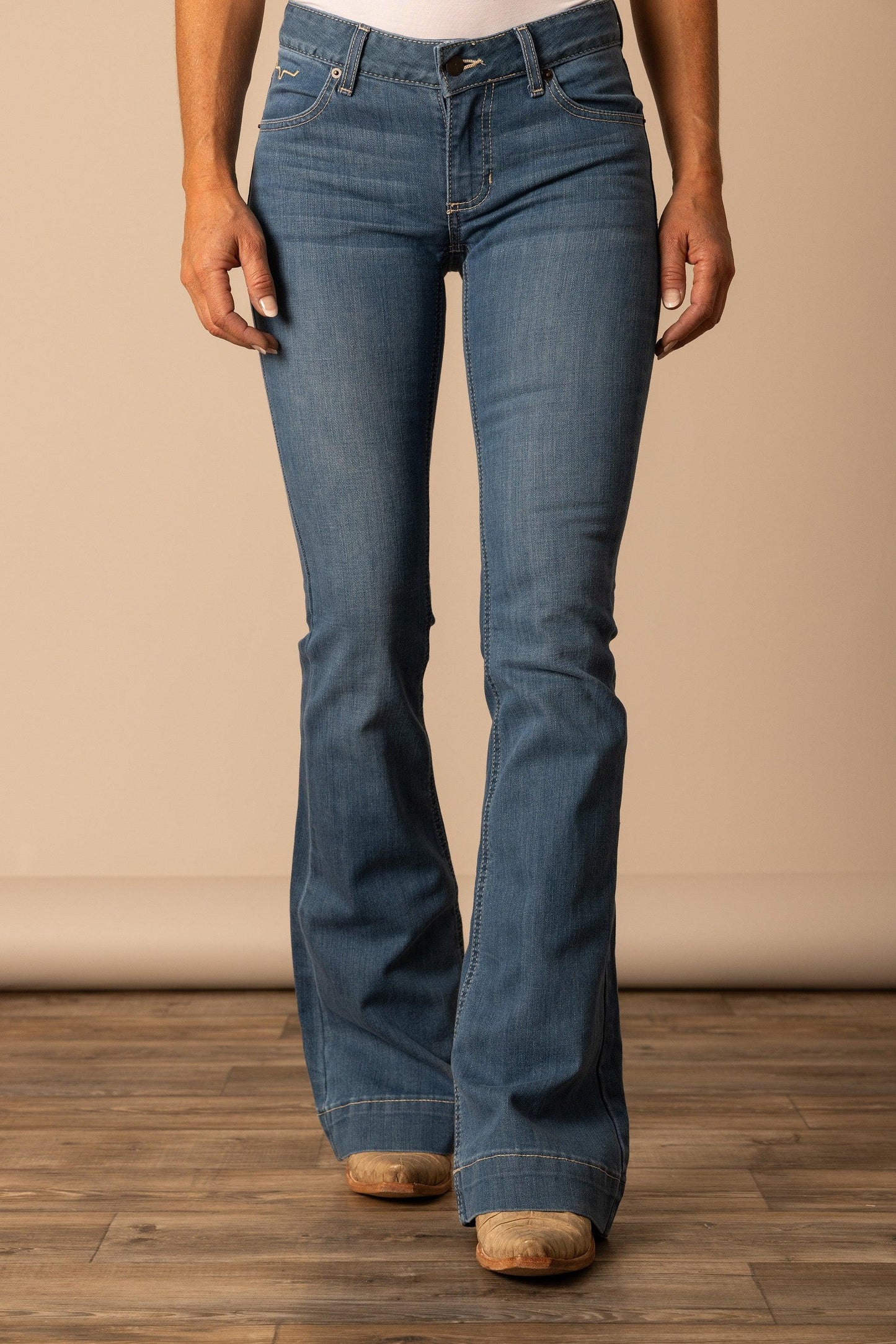 Kimes Ranch Women's Lola Soho Fade Jeans   LOLA