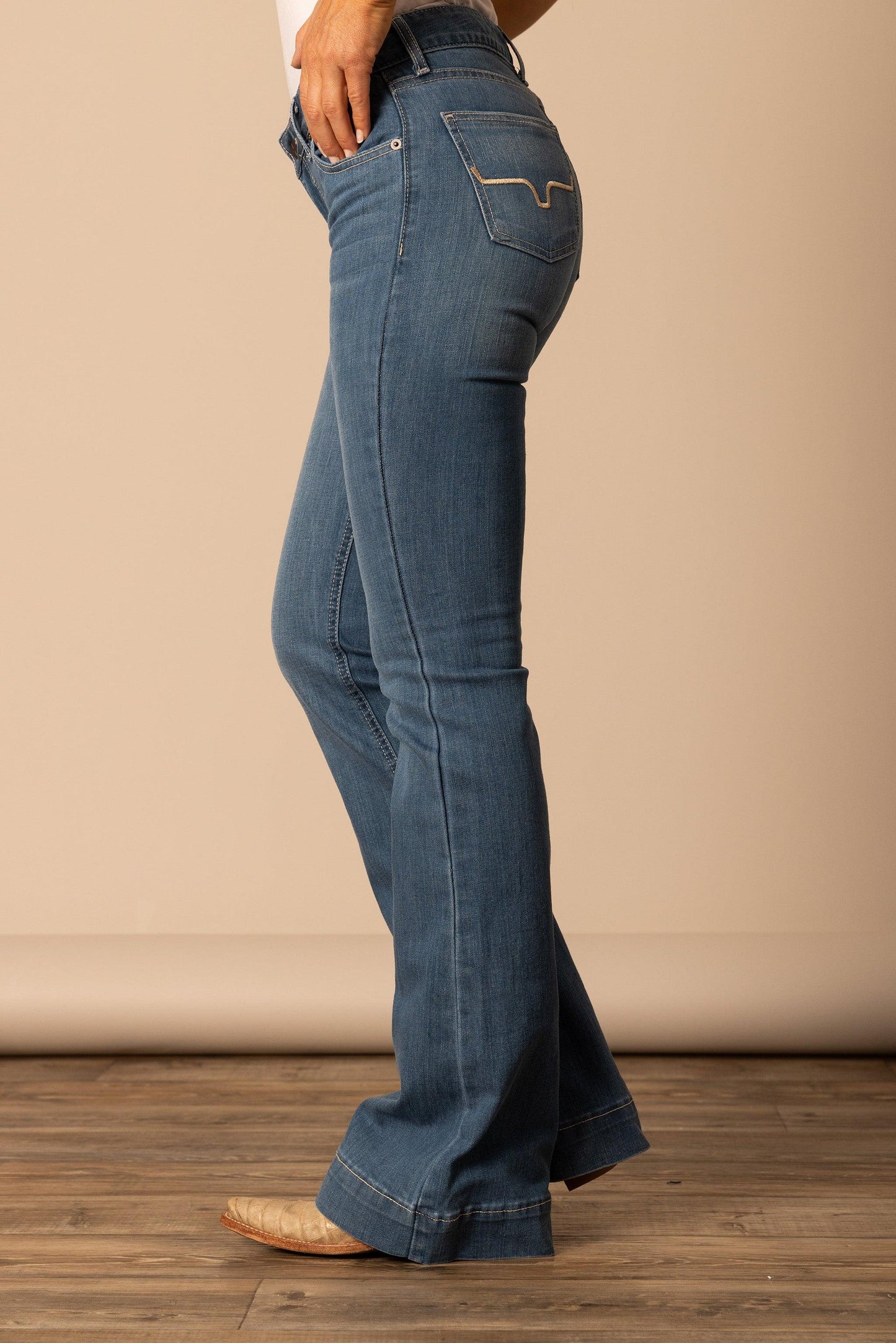 Kimes Ranch Women's Lola Soho Fade Jeans   LOLA